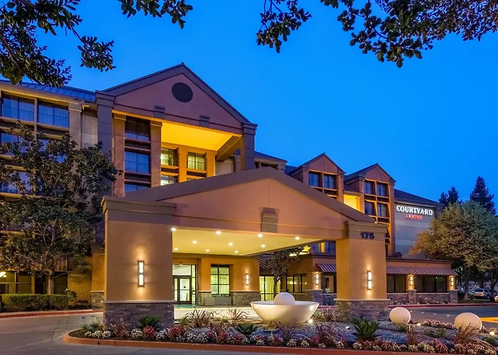 Courtyard By Marriott Santa Rosa