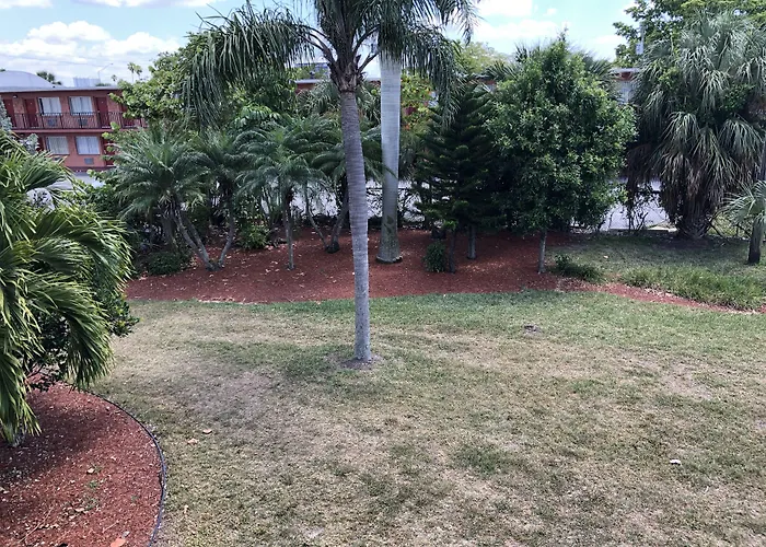 Travelodge By Wyndham Fort Myers Cape Coral