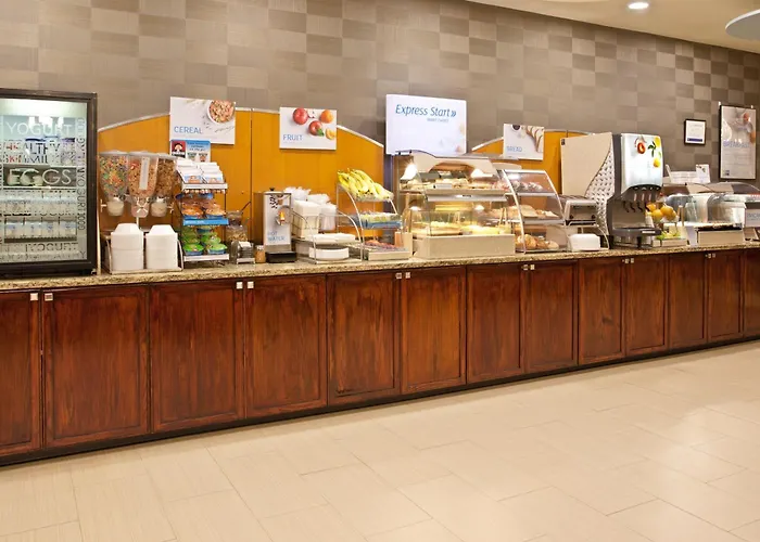 Holiday Inn Express Hotel & Suites Pittsburgh Airport By Ihg