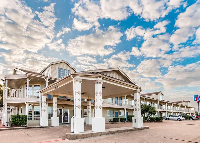 Motel 6-Waxahachie, Tx