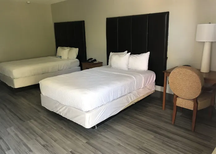 Days Inn & Suites By Wyndham Vicksburg