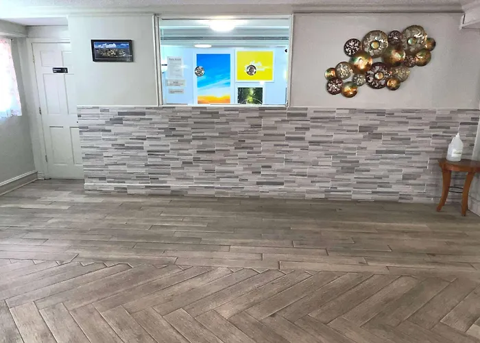 Days Inn By Wyndham Birmingham/West
