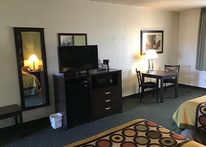 Super 8 By Wyndham Wendover