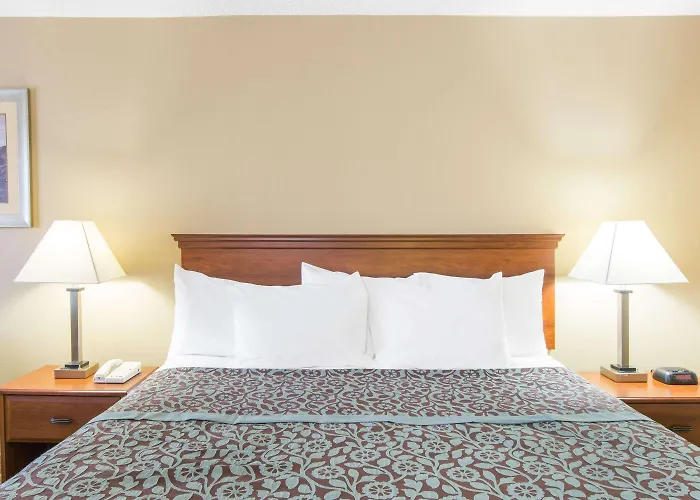 Days Inn By Wyndham Ripley