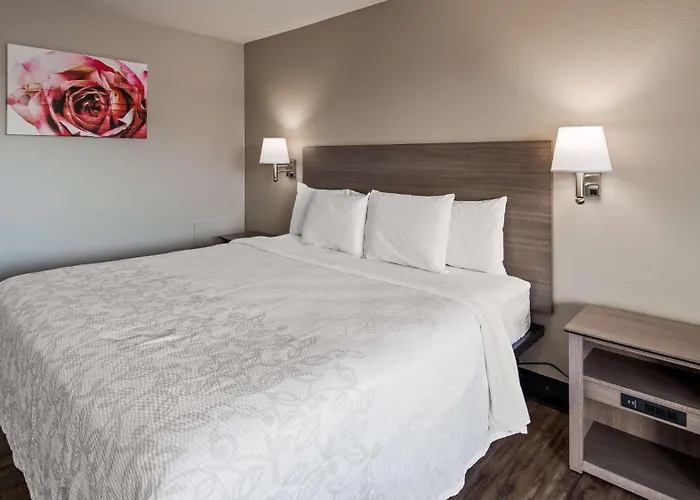 Surestay Hotel By Best Western Findlay