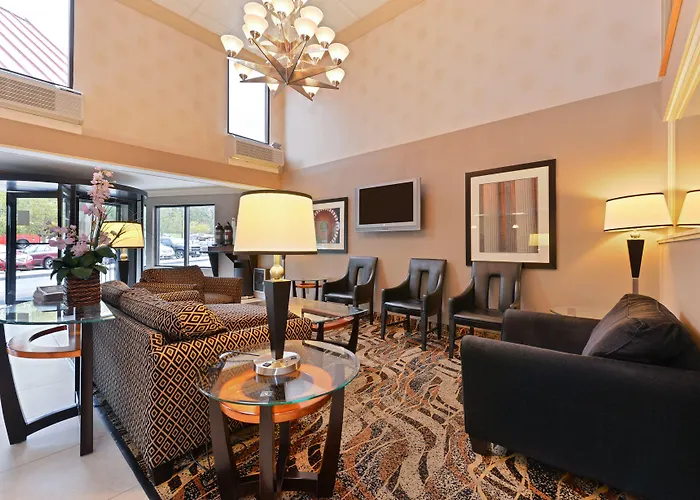 Comfort Inn & Suites Alexandria West