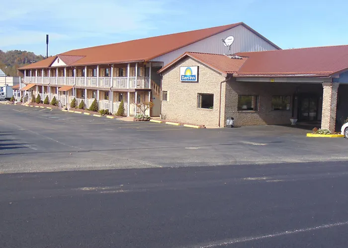 Days Inn By Wyndham Huntington