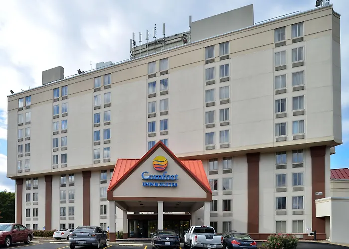 Comfort Inn & Suites Alexandria West
