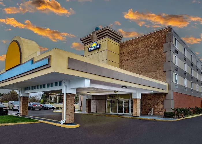 Days Inn By Wyndham Livonia Canton Detroit