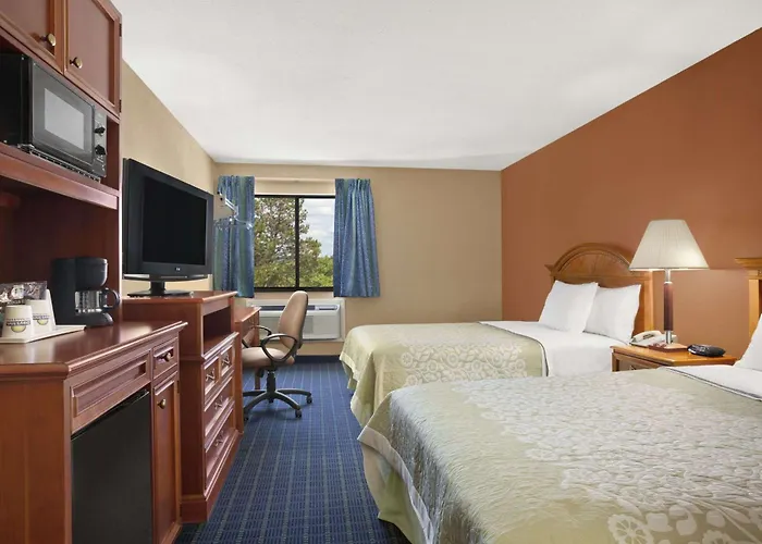 Days Inn By Wyndham Middletown