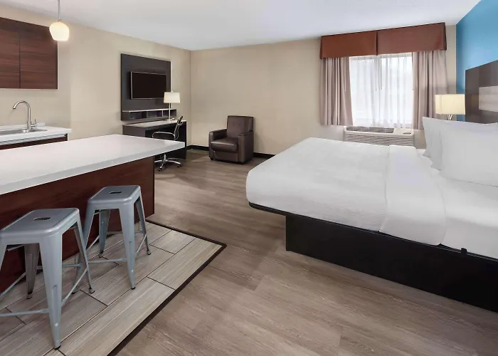 Baymont By Wyndham Copley Akron