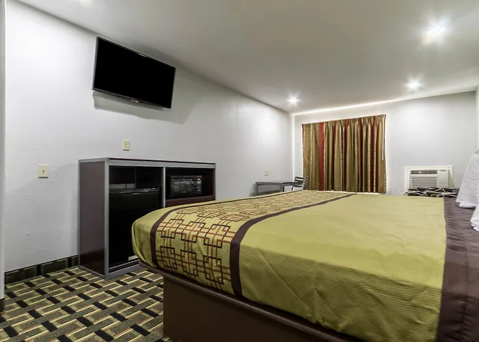 Scottish Inn And Suites Tomball