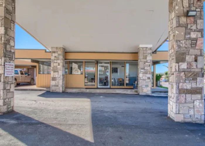 Americas Best Value Inn Uvalde