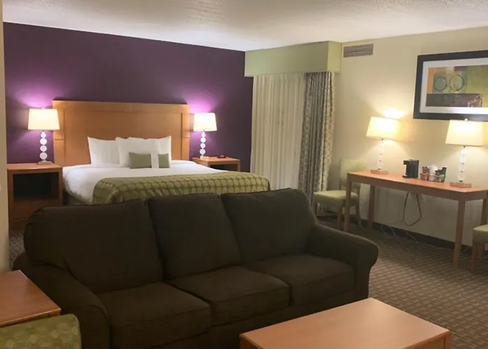 Ramada By Wyndham Marquette