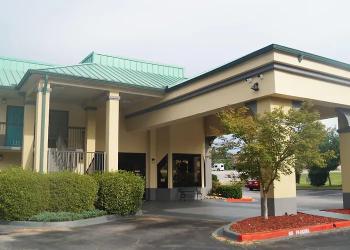 Days Inn By Wyndham Clemson