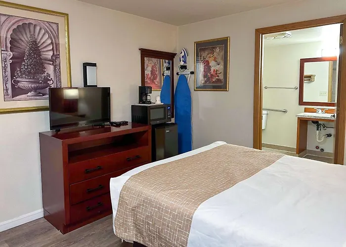 Econo Lodge Edmonds North Seattle