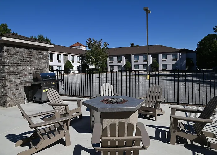 Sleep Inn & Suites Spring Lake - Fayetteville Near Fort Bragg