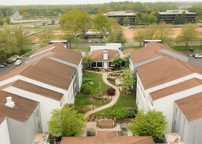 Courtyard By Marriott Lincroft Red Bank