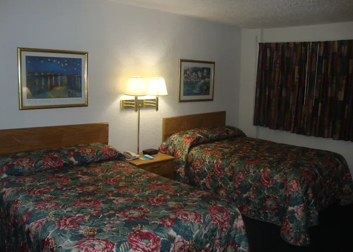 Plaza Inn