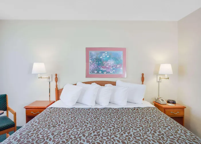 Days Inn By Wyndham Newport