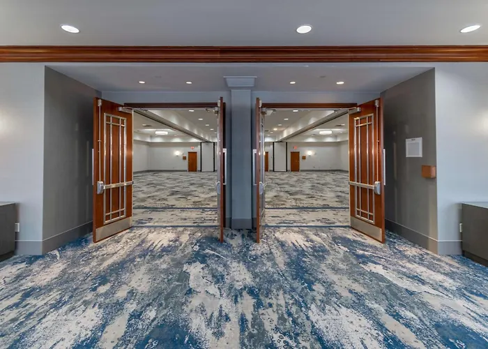Doubletree By Hilton New Bern - Riverfront