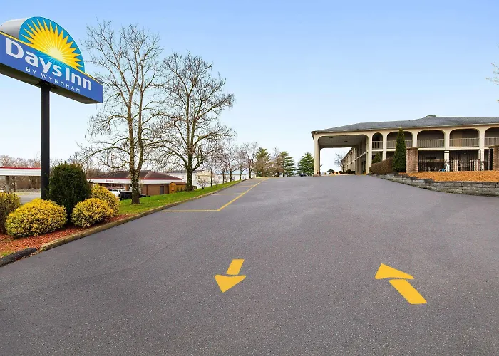 Days Inn By Wyndham Columbia Kentucky