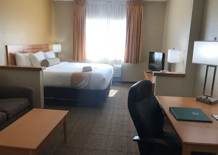 Quality Inn & Suites Springfield Southwest Near I-72