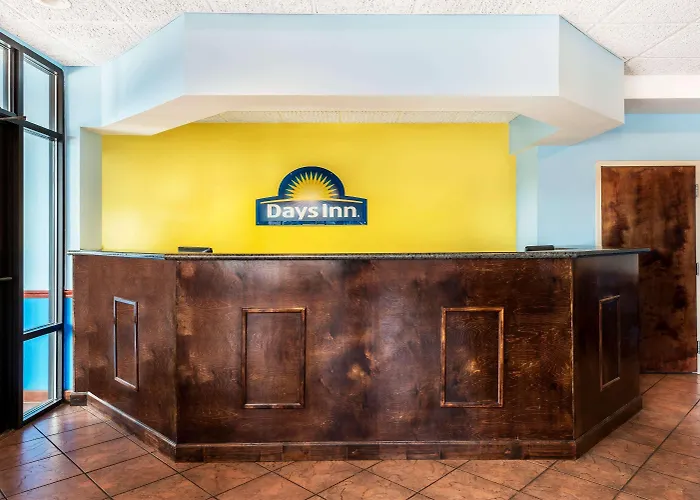 Days Inn By Wyndham Richmond Hill/Savannah