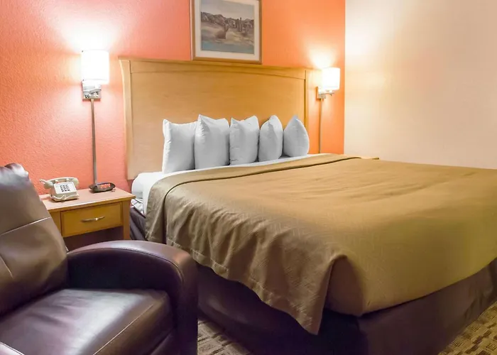 Econo Lodge Kansas City Downtown North