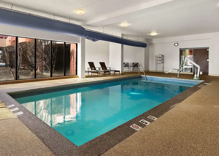 Holiday Inn Cleveland Airport West By Ihg