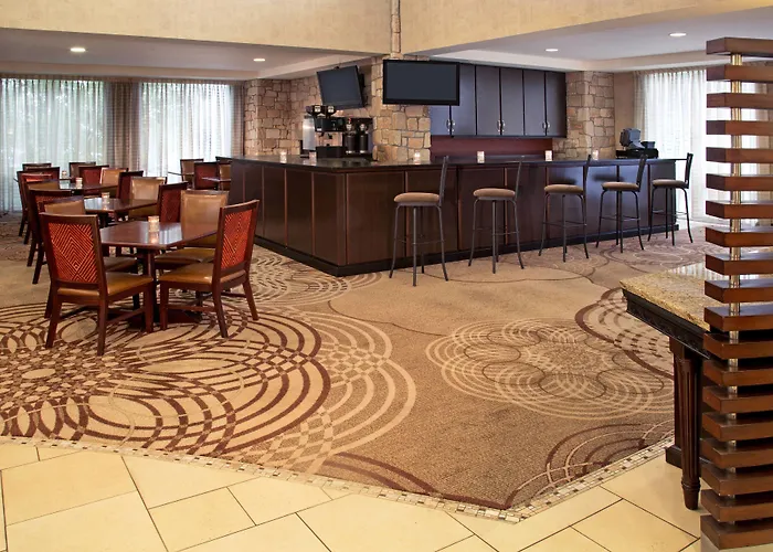 Sheraton Louisville Riverside Hotel