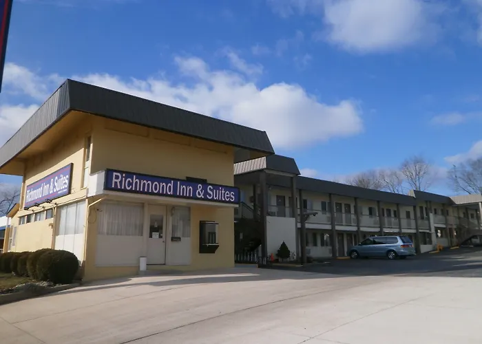 Richmond Inn & Suites Near Dayton I-70