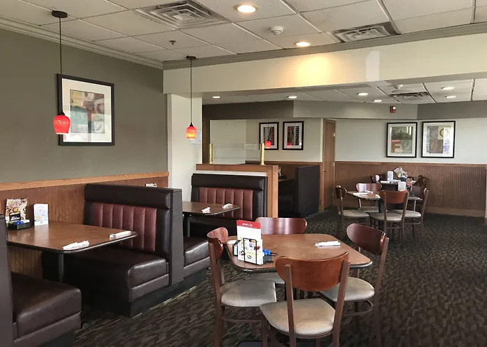Clarion Inn & Suites Cortland - University Area