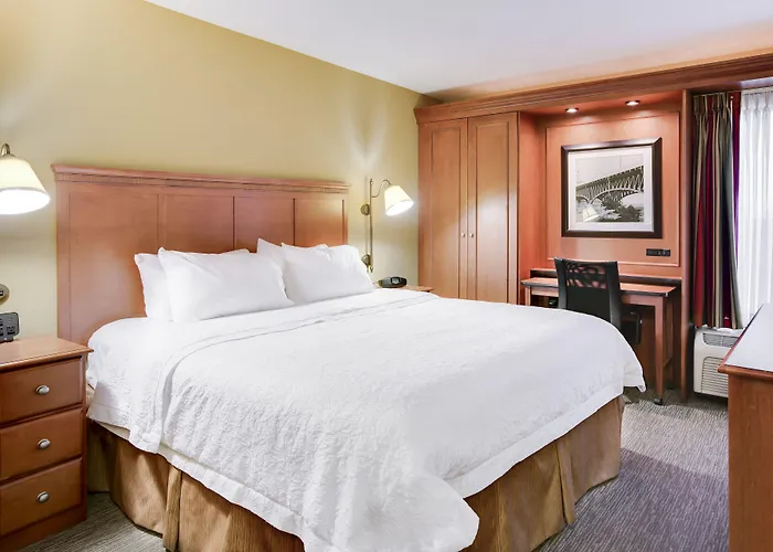 Pittsburgh Airport Inn And Suites