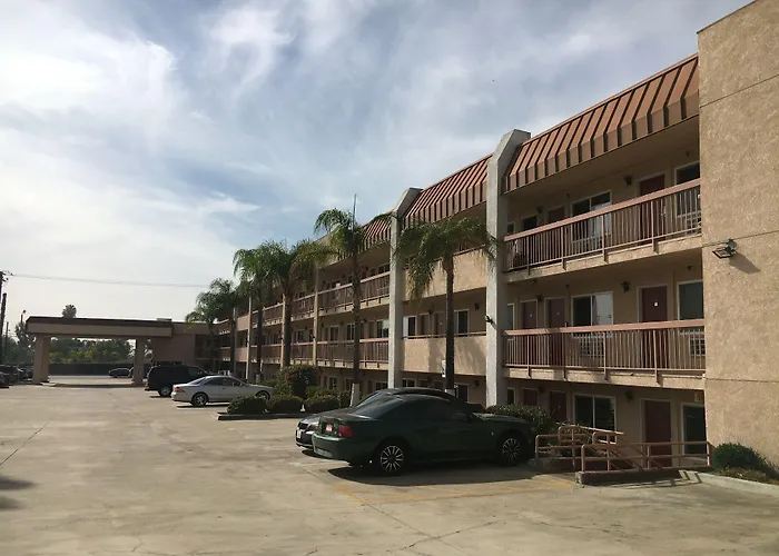 Days Inn By Wyndham Ontario Airport