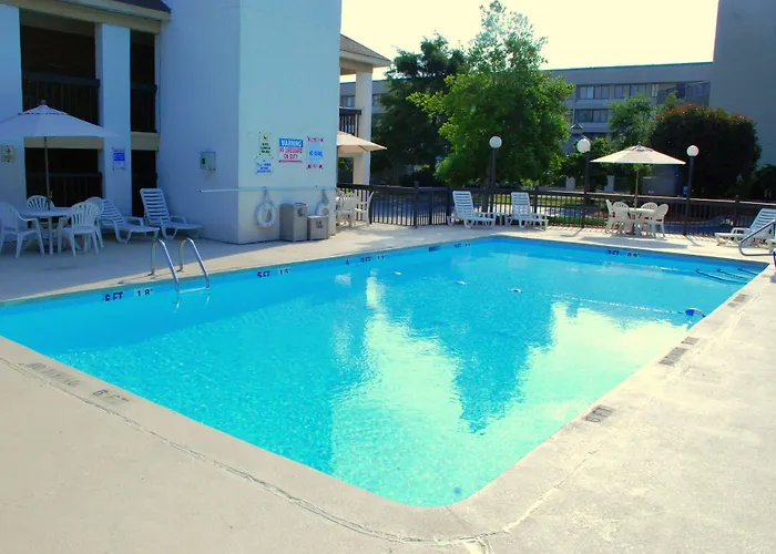 Quality Inn & Suites Fayetteville I-95
