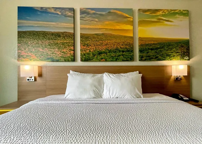Days Inn By Wyndham Columbus In