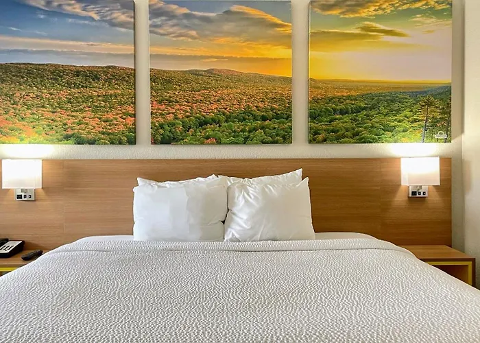 Days Inn By Wyndham Columbus In