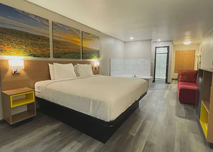 Days Inn By Wyndham Columbus In