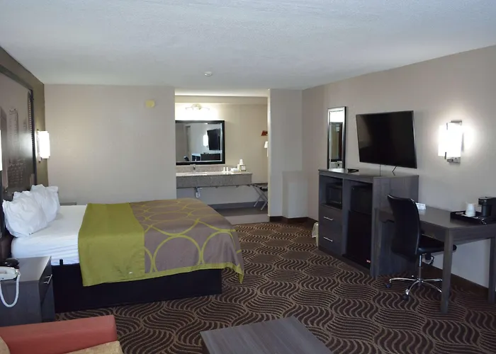 Super 8 By Wyndham Huntersville/Charlotte Area