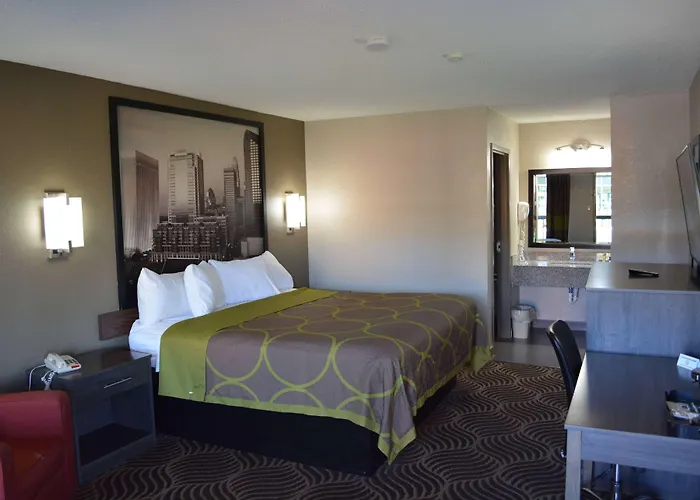 Super 8 By Wyndham Huntersville/Charlotte Area