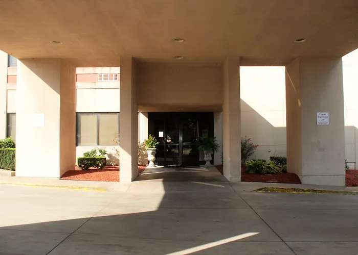 Doubletree By Hilton Clarksville Riverview
