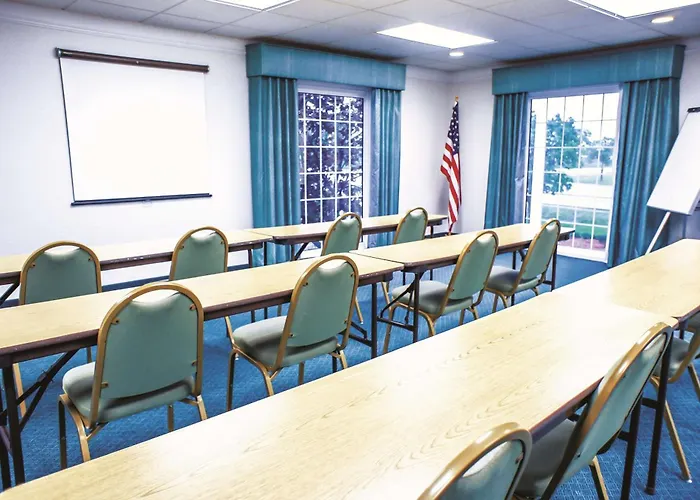 La Quinta Inn By Wyndham Moline Airport