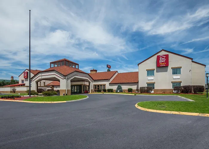 Red Roof Inn Plus+ & Suites Knoxville West - Cedar Bluff