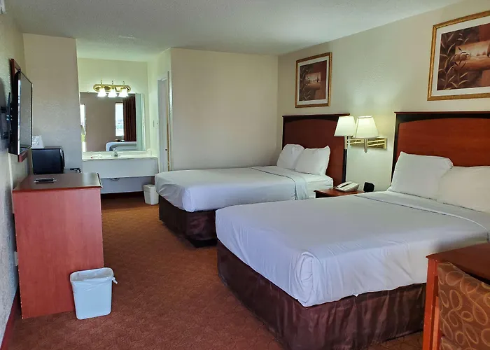 Red Roof Inn Shamrock