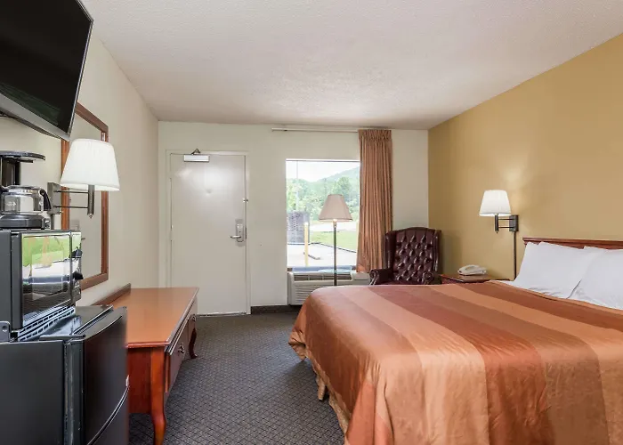 Days Inn By Wyndham Fort Payne