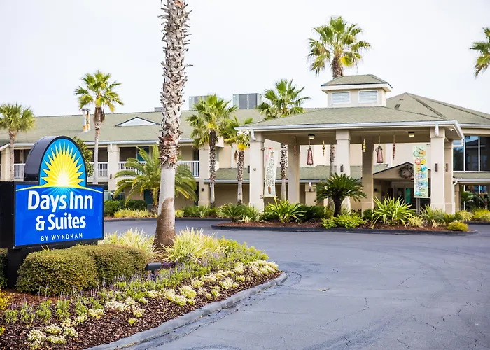 Days Inn & Suites By Wyndham Jekyll Island