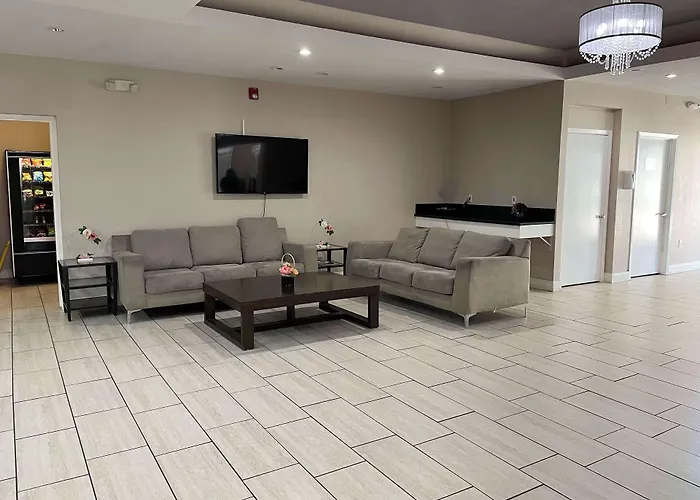 Best Western N.E. Mall Inn & Suites