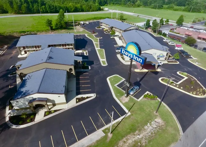 Clarion Pointe Athens I-65