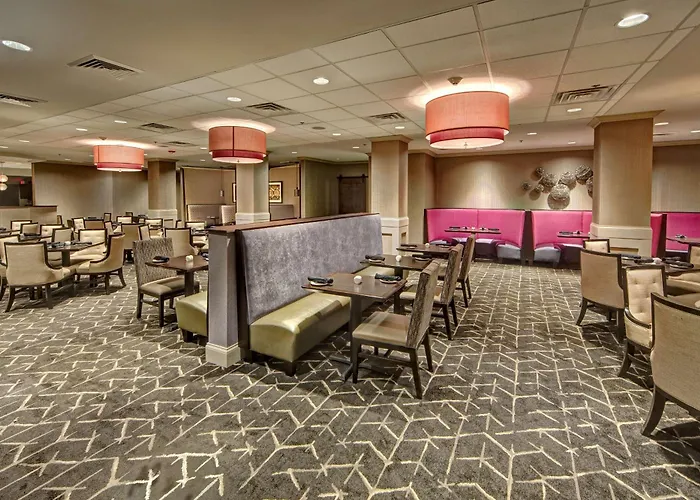 Doubletree By Hilton Decatur Riverfront